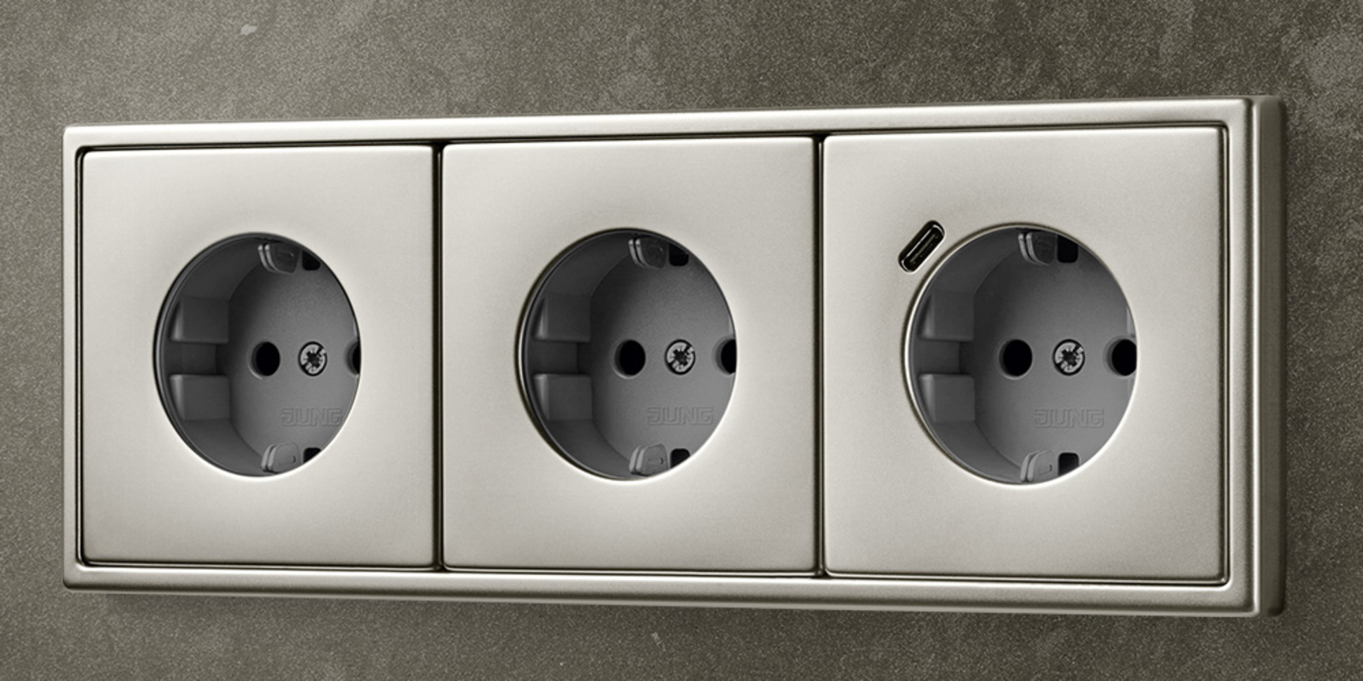 SCHUKO® Steckdosen mit USB bei Elektro Laub GmbH in Bad König