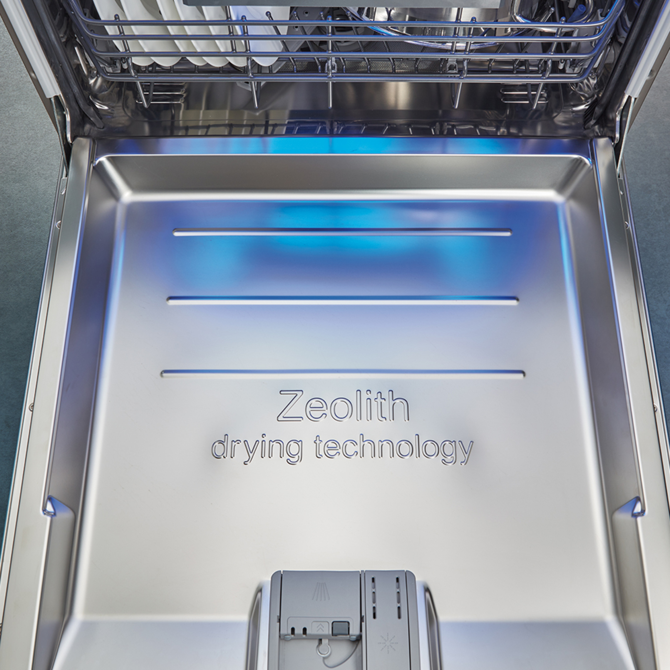 Zeolith Trocknen – Für glänzende Spülergebnisse bei Elektro Laub GmbH in Bad König