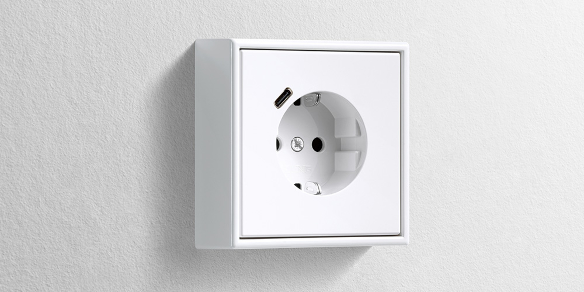 Erweiterter Anschlussraum für die Nachrüstung bei Elektro Laub GmbH in Bad König