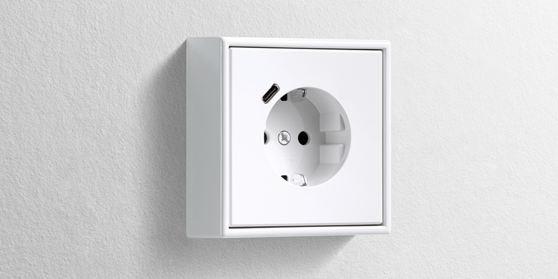 Erweiterter Anschlussraum für die Nachrüstung bei Elektro Laub GmbH in Bad König
