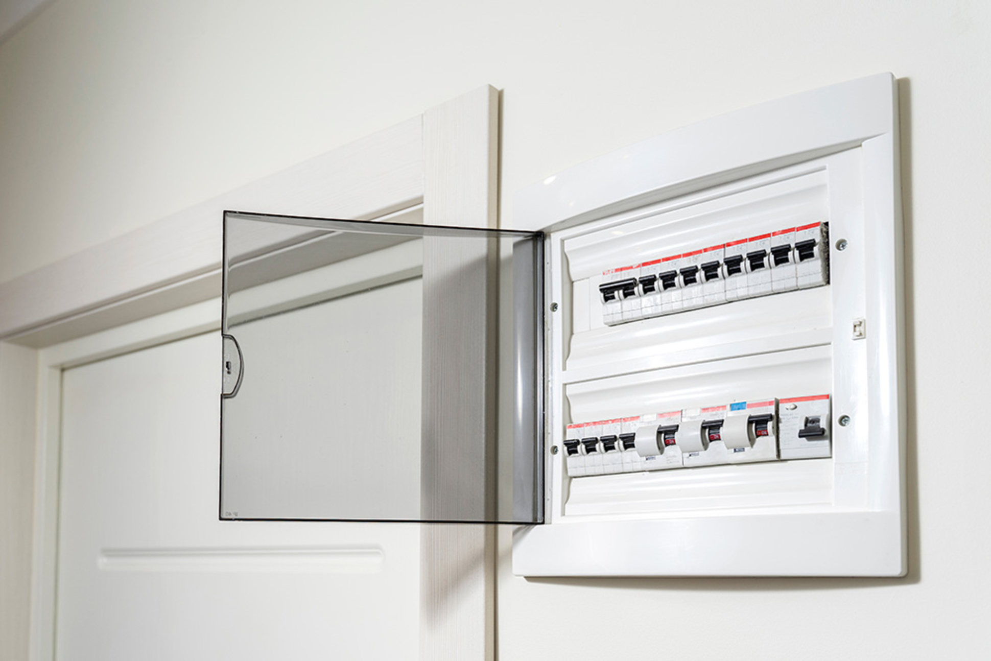 Über&shy;spannungs&shy;schutz bei Elektro Laub GmbH in Bad König